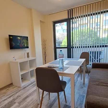 Apartment Cosy Hariton 15- Centre Warna